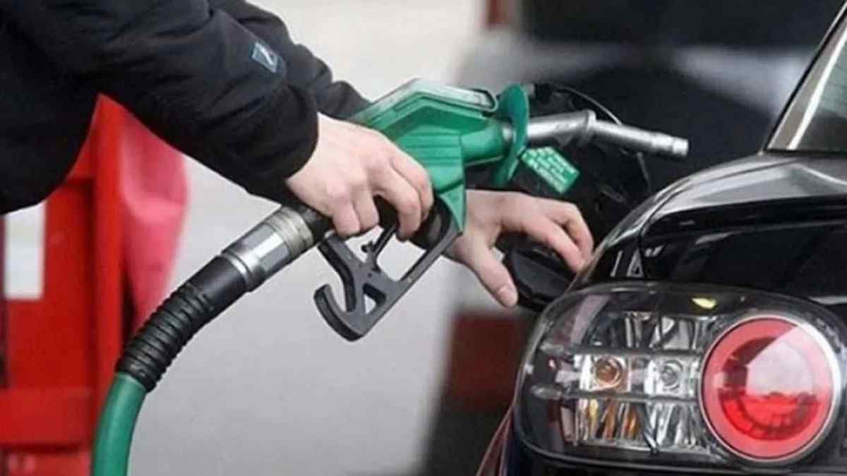 Benzin Fiyatlarına 20 Kuruş İndirim Yapıldı - ÖTV Düzenlemesi