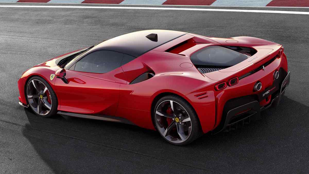 Türkiye'deki En Pahalı 20 Otomobil 18 2021 Ferrari SF90 Stradale