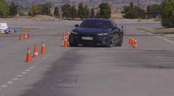 2021 Audi RS e-tron GT Geyik Testi Yayınlandı