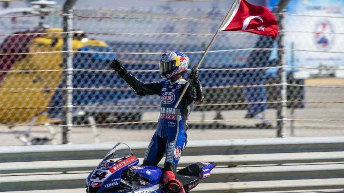 Milli Motosikletçi Toprak Razgatlıoğlu, Dünya Şampiyonu Olarak Tarihe Geçti 4 Milli Motosikletçi Toprak Razgatlıoğlu