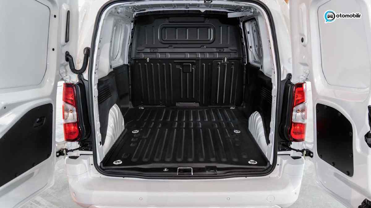 Toyota Proace City Cargo Fiyatı ve Özellikleri Açıklandı 3 toyota proace city cargo
