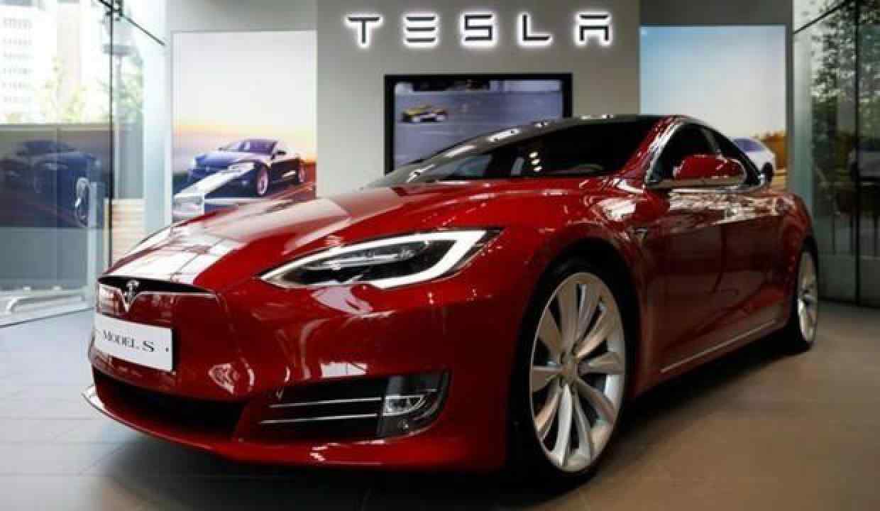 Tesla 475 Bin Otomobilini Geri Çağırıyor