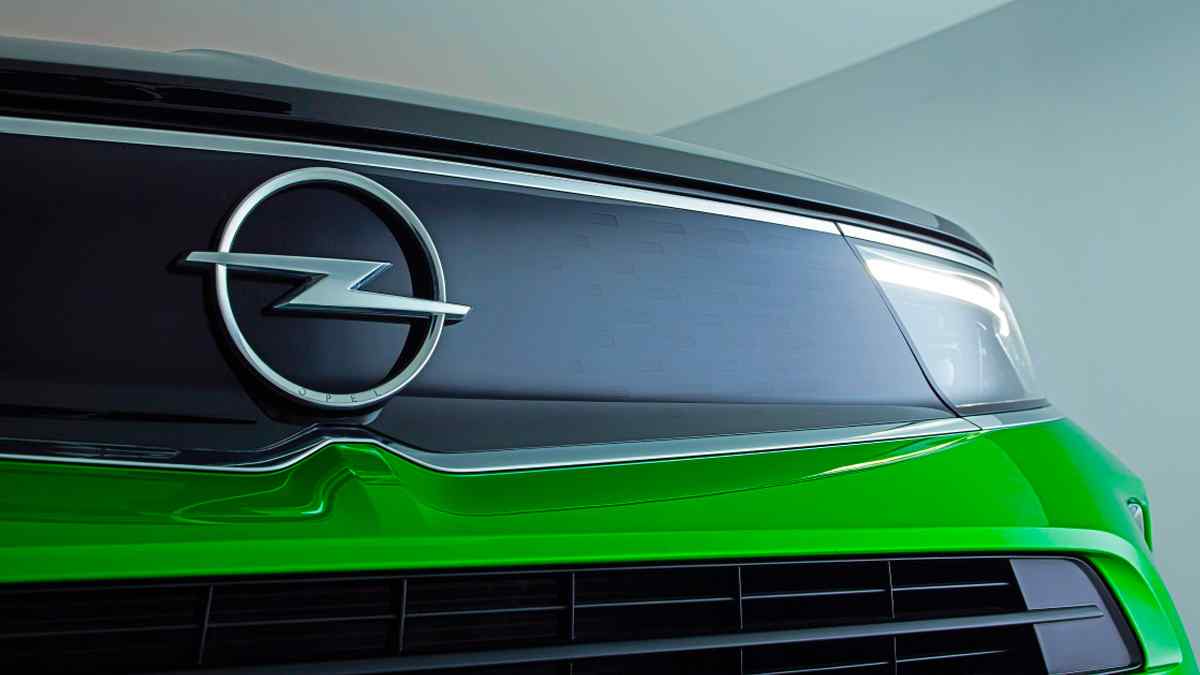 Opel “Yılın En İtibarlı Binek Otomotiv Markası” Seçildi
