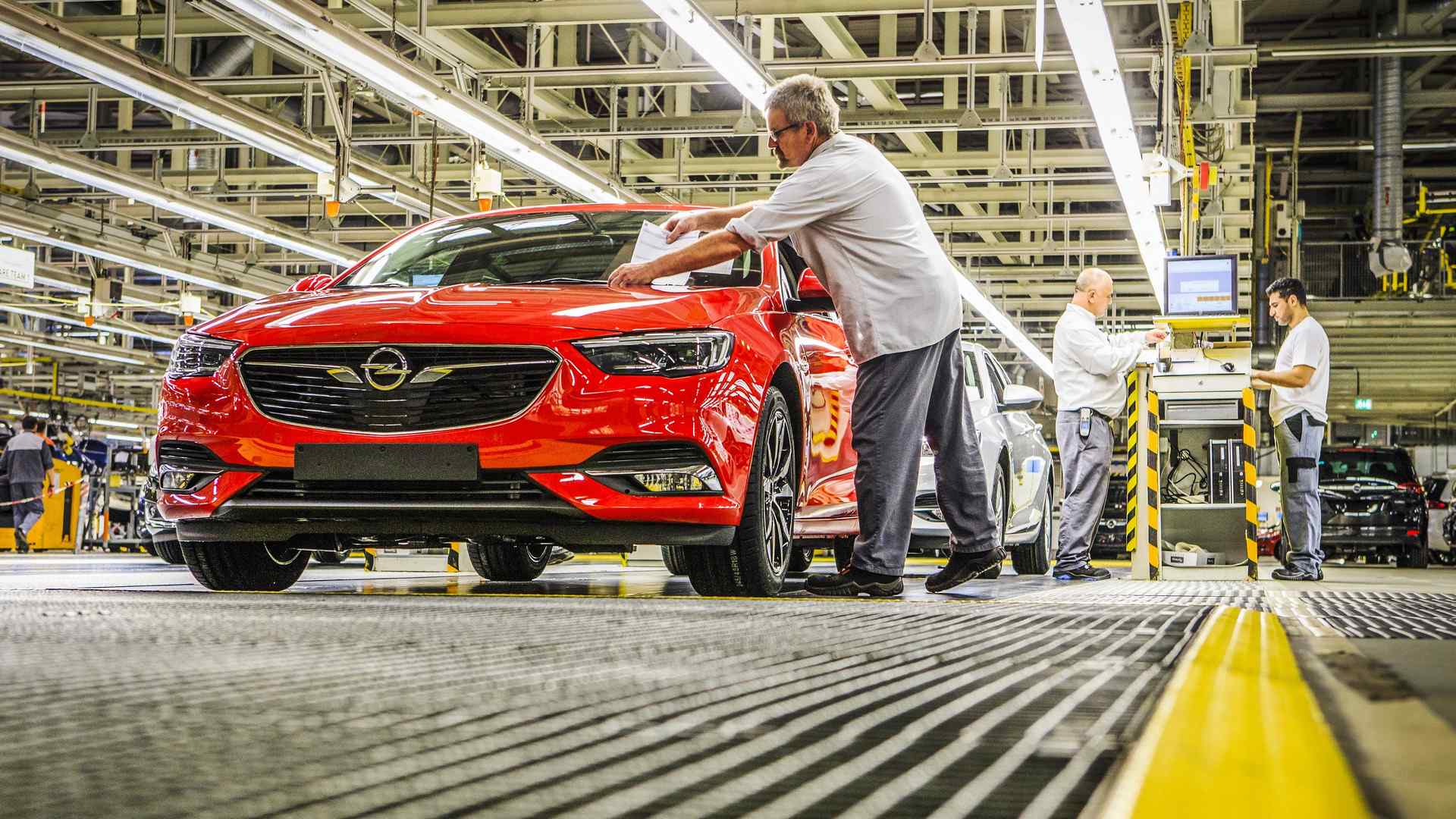 Opel, 2024'ten İtibaren Her Modelinin Elektrikli Versiyonunu Piyasaya Sürecek