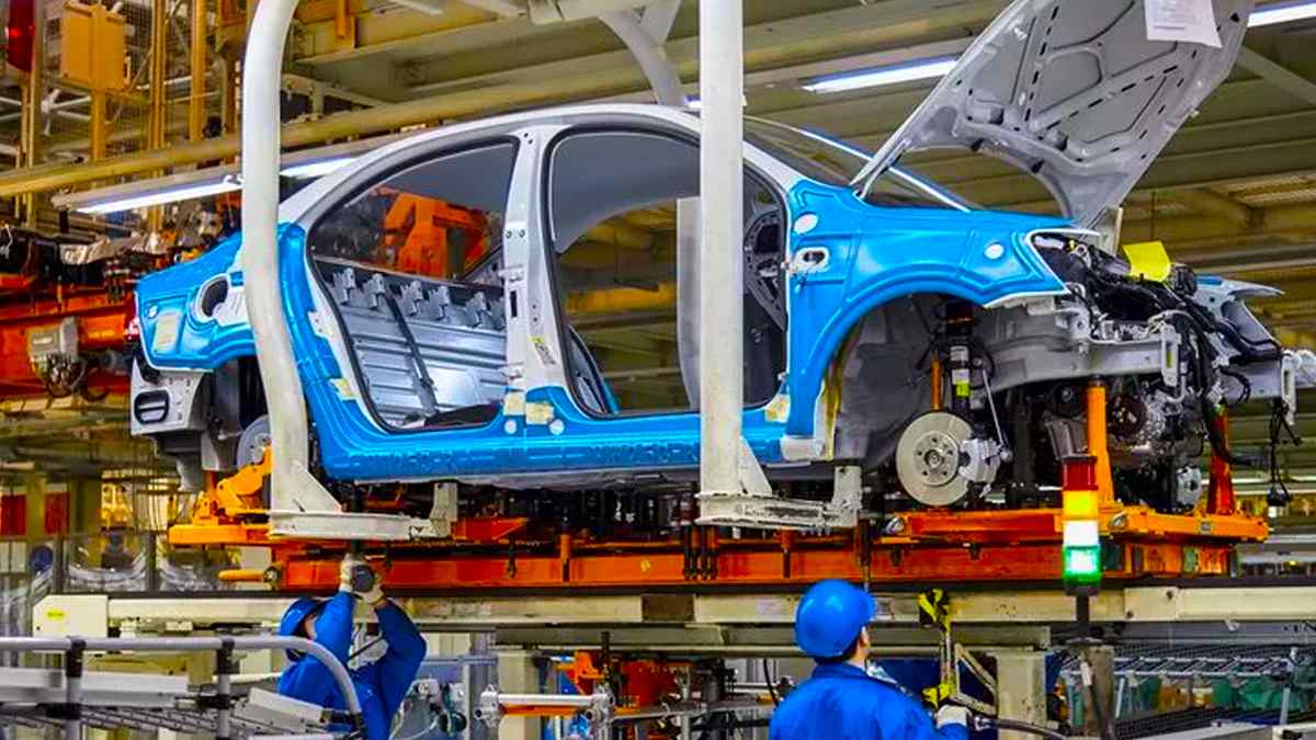 Rusya-Ukrayna Gerilimi Otomotiv Sektörünü Vurdu 1 Rusya-Ukrayna Gerilimi Otomotiv Sektörünü Vurdu