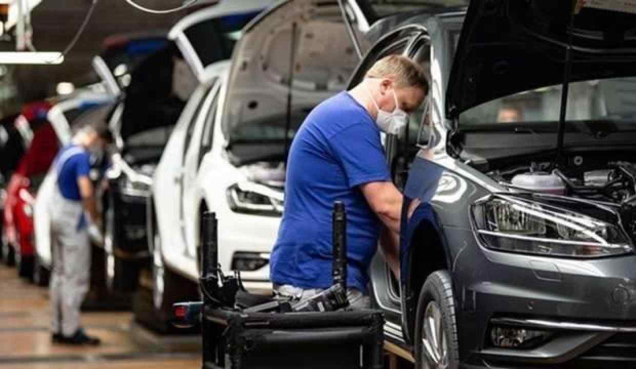 Otomobil Markalarından Rusya Kararı! Araç Satışını Durdurdular