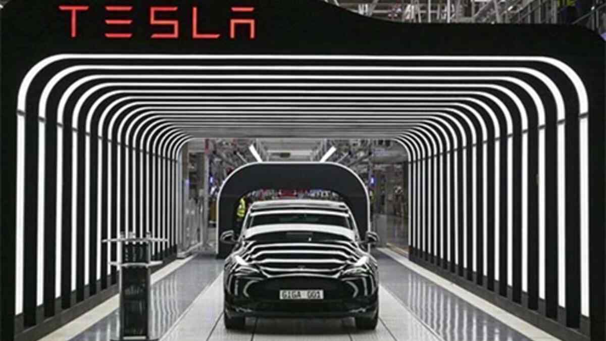 Tesla Avrupa'daki İlk Fabrikasını Almanya'da Açtı 2 Tesla Avrupa'daki İlk Fabrikasını Almanya'da Açtı