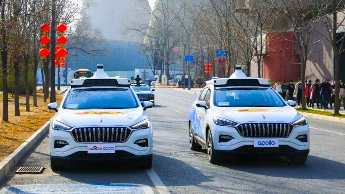 Pekin'de İlk Sürücüsüz Taksiye Onay Verildi