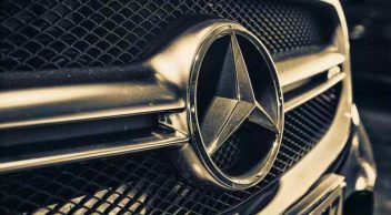 Mercedes, 300.000’den Fazla Aracını Geri Çağırıyor!