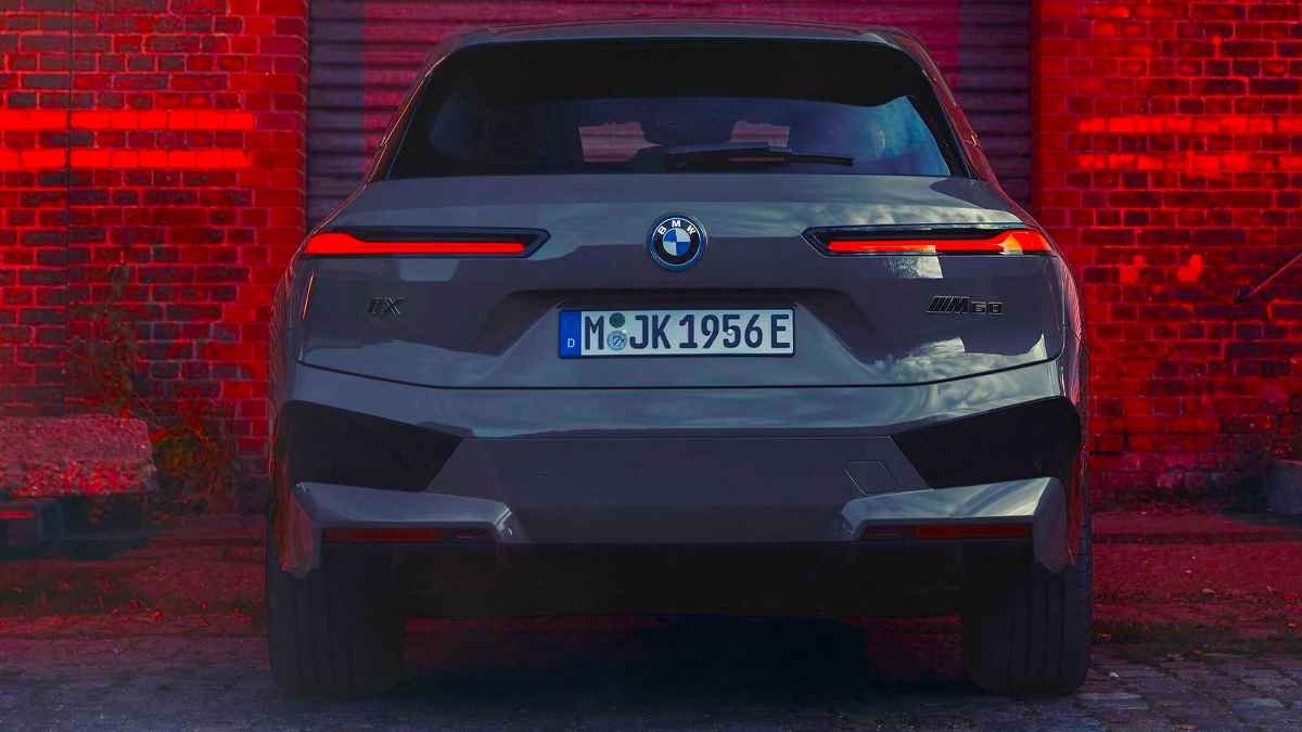 Bmw'nin Yeni Siyah Logosu Ortaya Çıktı 2 BMW'nin Yeni Siyah Logosu