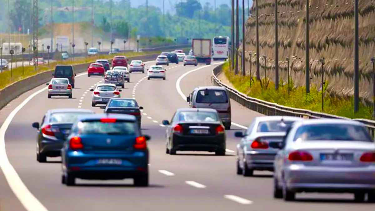 Zorunlu trafik sigortası primlerine zam geldi.