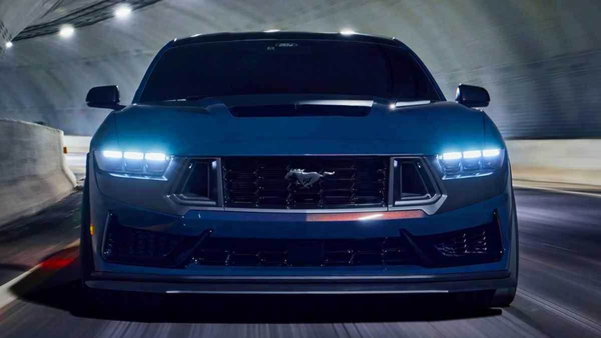 Yeni Ford Mustang Tanıtıldı: İşte Özellikleri 5 Yeni Ford Mustang
