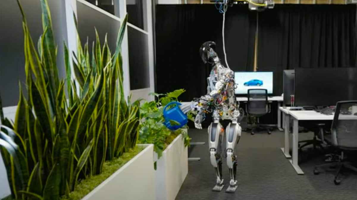 Tesla, İlk İnsansı Robotu Optimus'u Tanıttı 3 Tesla, İlk İnsansı Robotu Optimus'u Tanıttı