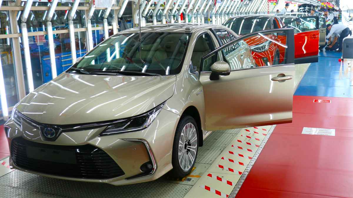 Toyota Otomotiv Sanayi Türkiye Büyümeye Devam Ediyor 2 Toyota'dan Sakarya'ya 7 Milyar TL'lik Yatırım