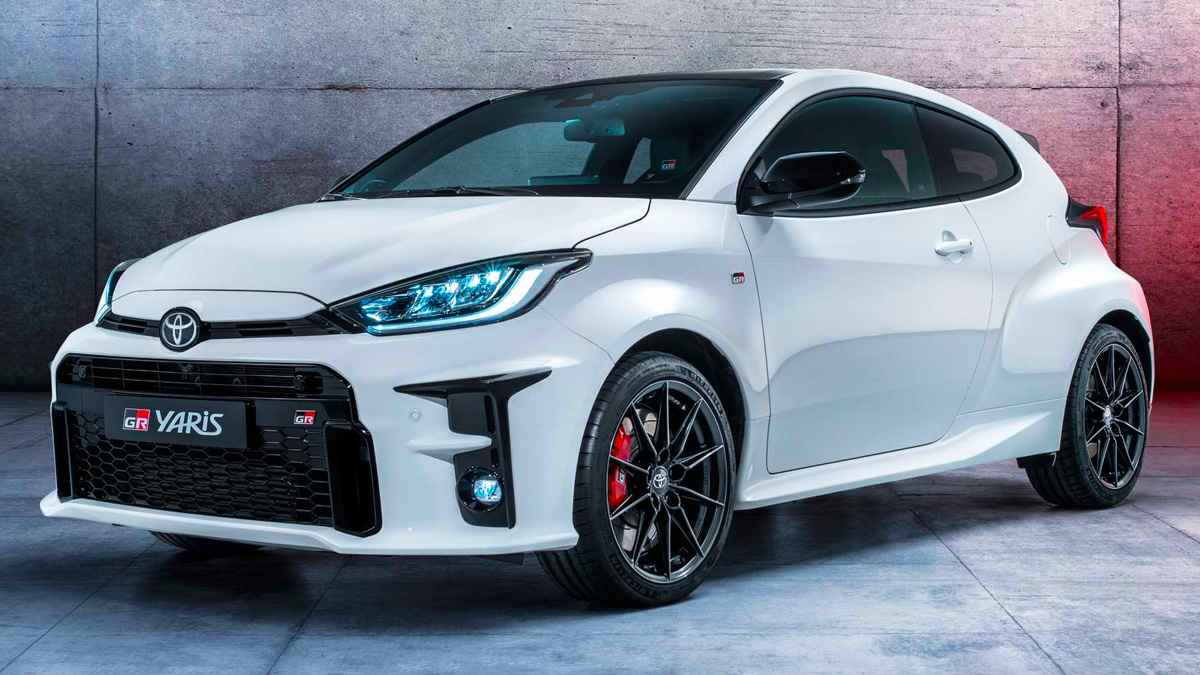 Toyota Yaris Ekim 2022 fiyat listesi