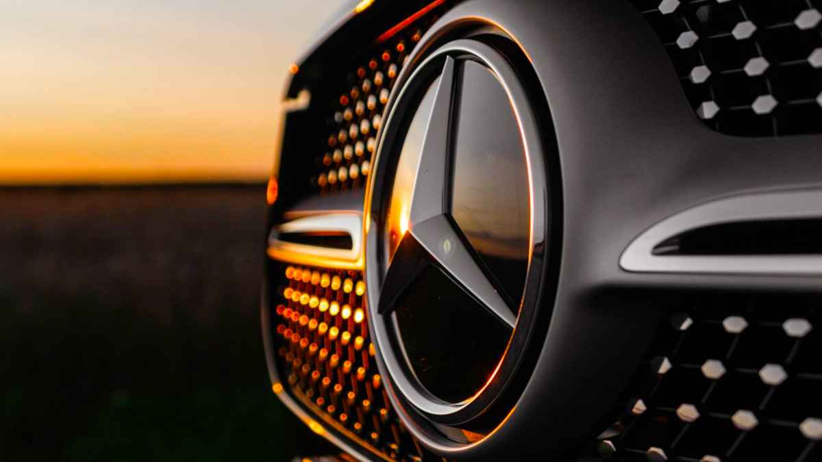 Mercedes-Benz'den Elektrikli Minibüs Üretimi İçin 1,3 Milyar Euro'luk Yatırım
