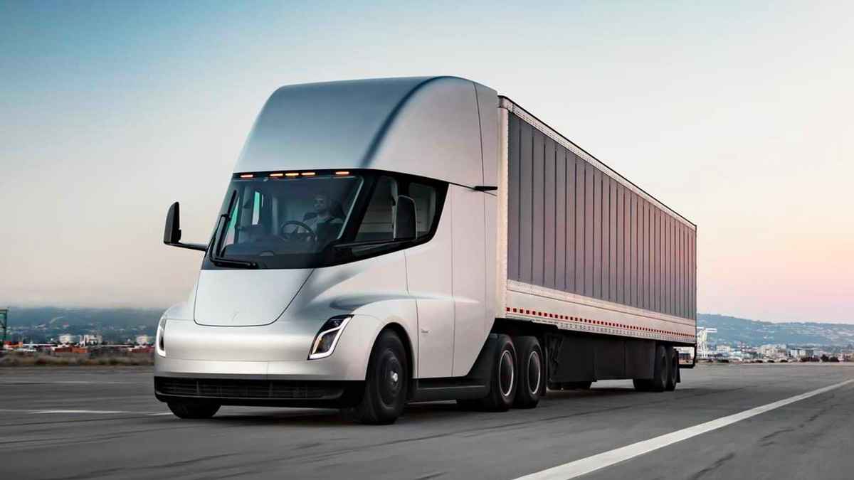 Tesla Elektrikli Kamyonunu 3 Yıl Gecikmeli Olarak Teslim Etti 2 Tesla Elektrikli Kamyonunu 3 Yıl Gecikmeli Olarak Teslim Etti