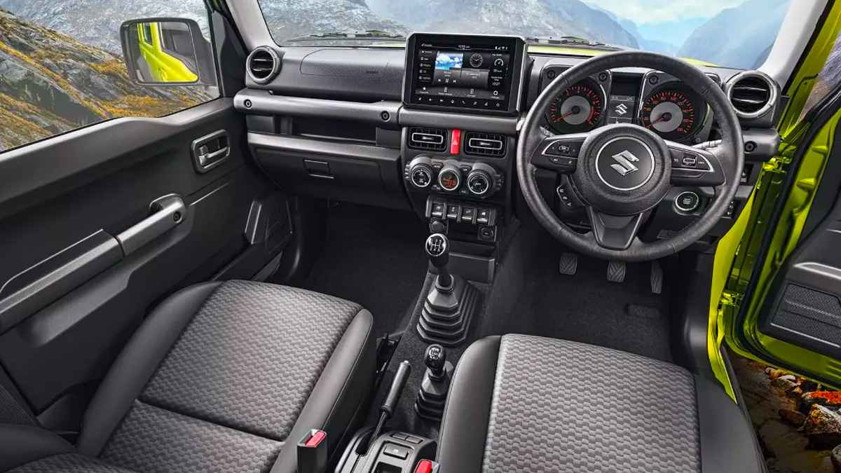 Suzuki Jimny'nin 5 Kapılı Versiyonu Tanıtıldı 3 Suzuki Jimny'nin 5 Kapılı Versiyonu