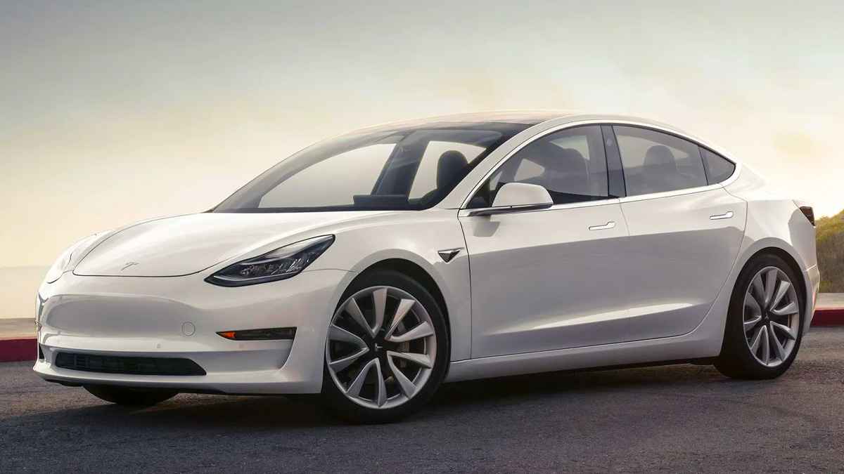 Tesla, Tüm Otomobillerin Fiyatında İndirim Yaptı 2 Tesla Model 3