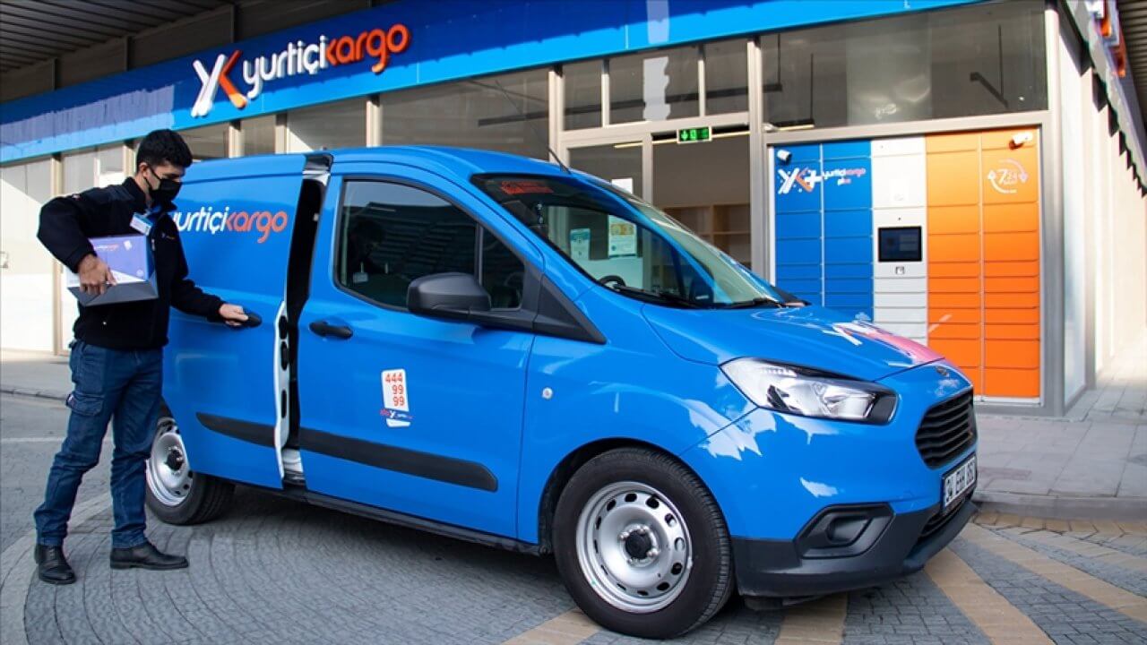 Yurtiçi Kargo Şubeleri Deprem Yardımlarını Kabul Etmeye Başladı 1 Yurtiçi Kargo Şubeleri Deprem Yardımlarını Kabul Etmeye Başladı