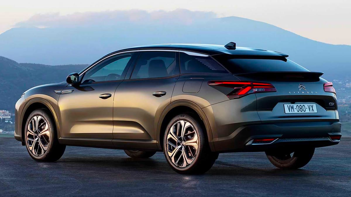 C5 X, En İyi Büyük Hacimli Otomobil Seçildi 4 C5 X, En İyi Büyük Hacimli Otomobil Seçildi