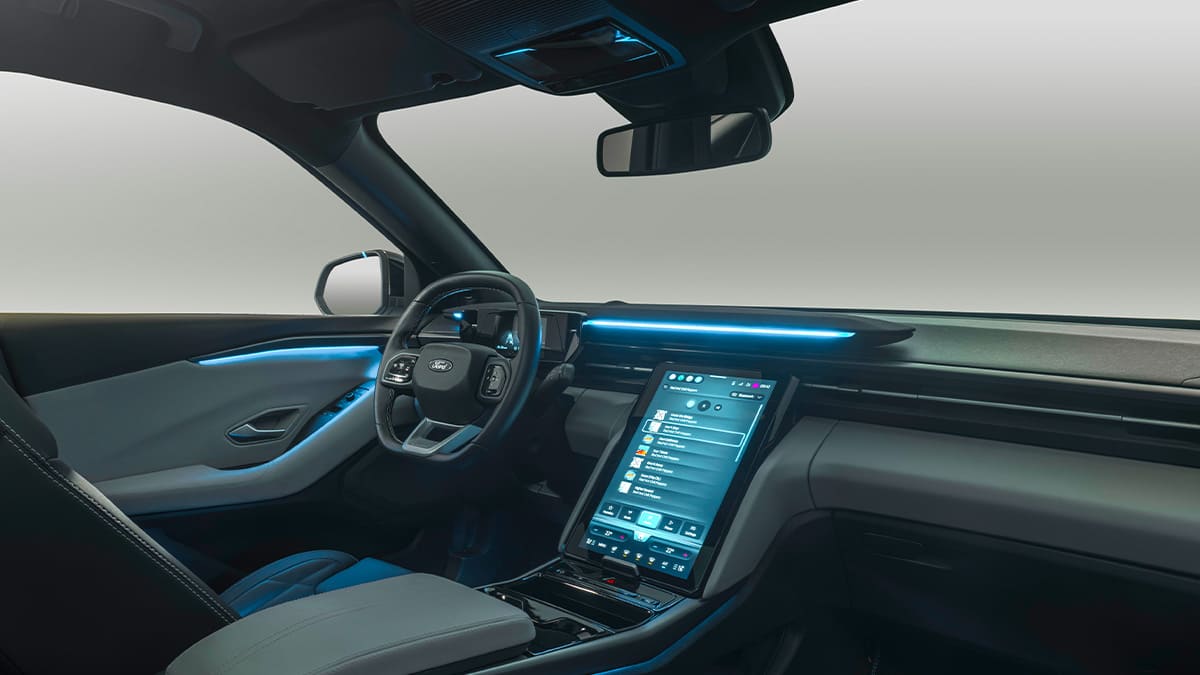 Tamamen Elektrikli Ford Explorer Tanıtıldı 4 Ford Explorer EV donanım