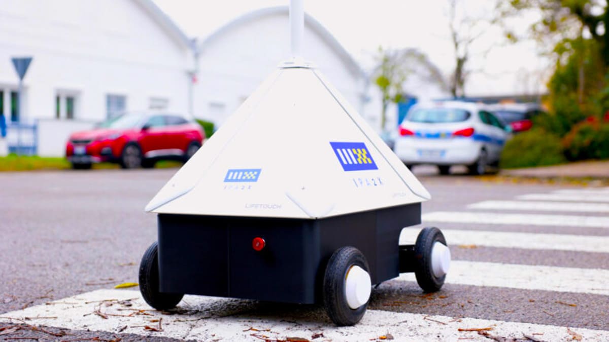 Yeni Skoda Modellerinde Akıllı Izgara Kullanılacak 4 Skoda robot