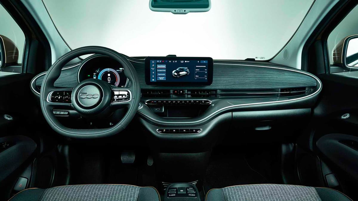 Tamamen Elektrikli Fiat 500e Türkiye'de