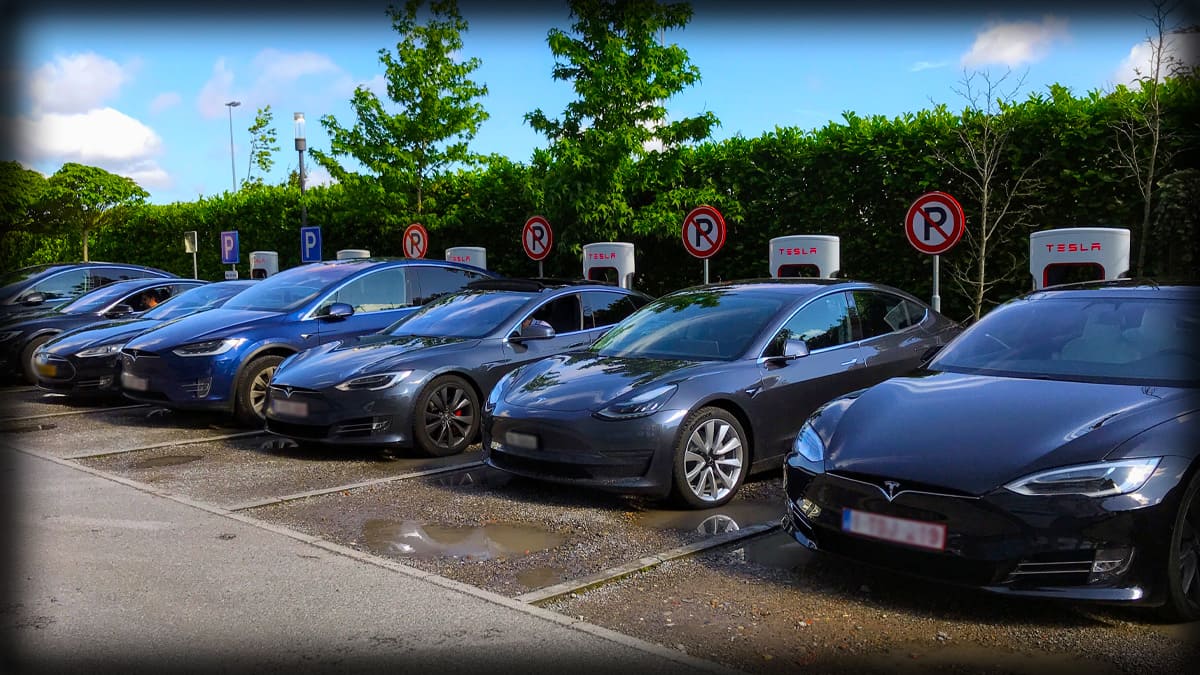 Tesla, Araç Fiyatlarına Üçüncü Kez İndirim Yaptı 3 Tesla, Araç Fiyatlarına Üçüncü Kez İndirim Yaptı