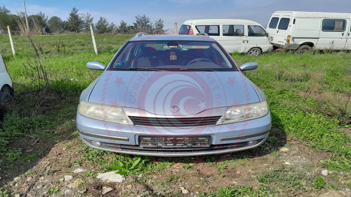 Gümrükte Satışa Çıkarılan Uygun Fiyatlı İkinci El Araçlar 7 2002 RENAULT LAGUNA