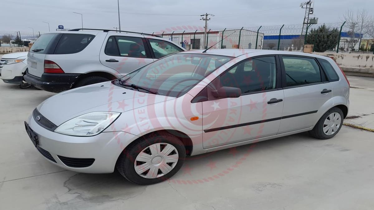 Gümrükte Satışa Çıkarılan Uygun Fiyatlı İkinci El Araçlar 15 2004 FORD FIESTA