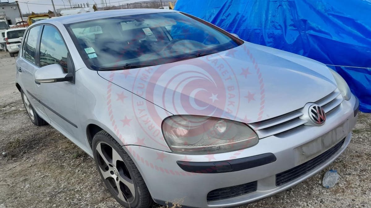 Gümrükte Satışa Çıkarılan Uygun Fiyatlı İkinci El Araçlar 14 2004 VOLKSWAGEN GOLF