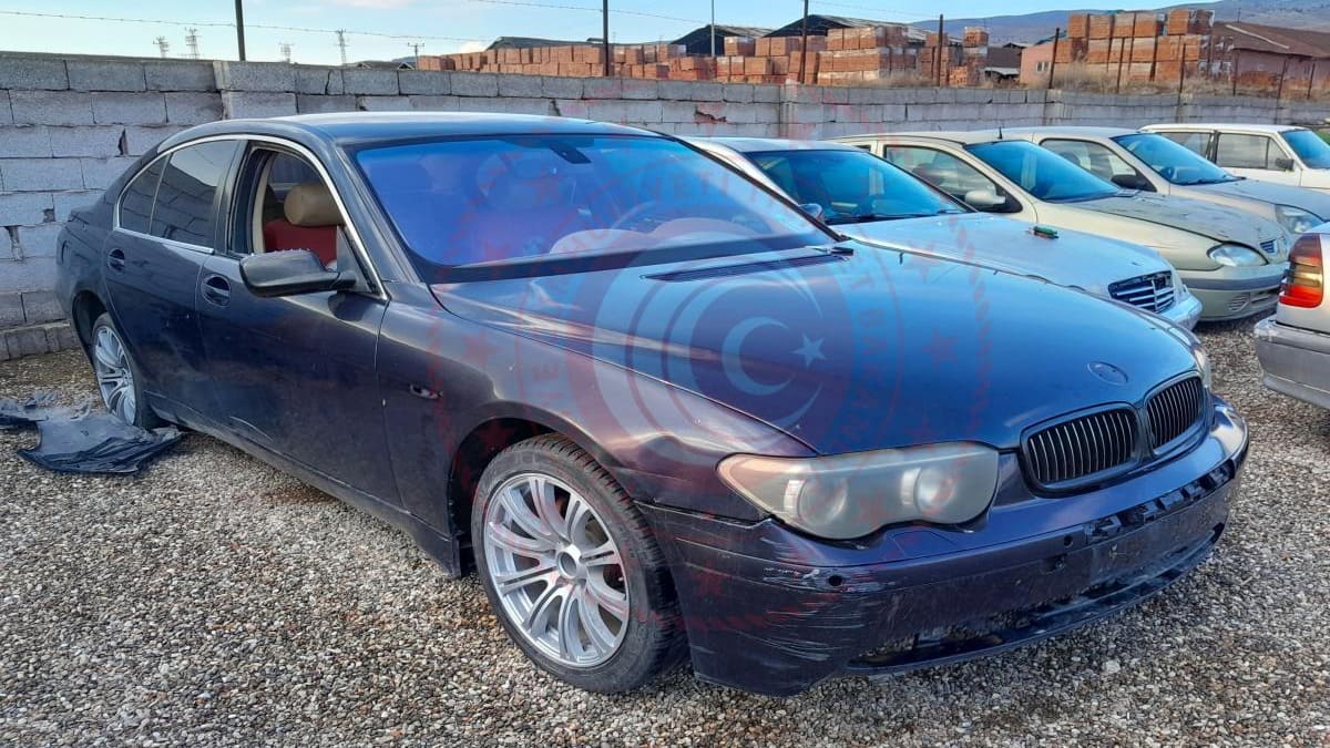 Gümrükte Satışa Çıkarılan Uygun Fiyatlı İkinci El Araçlar 10 2005 BMW 7.30d
