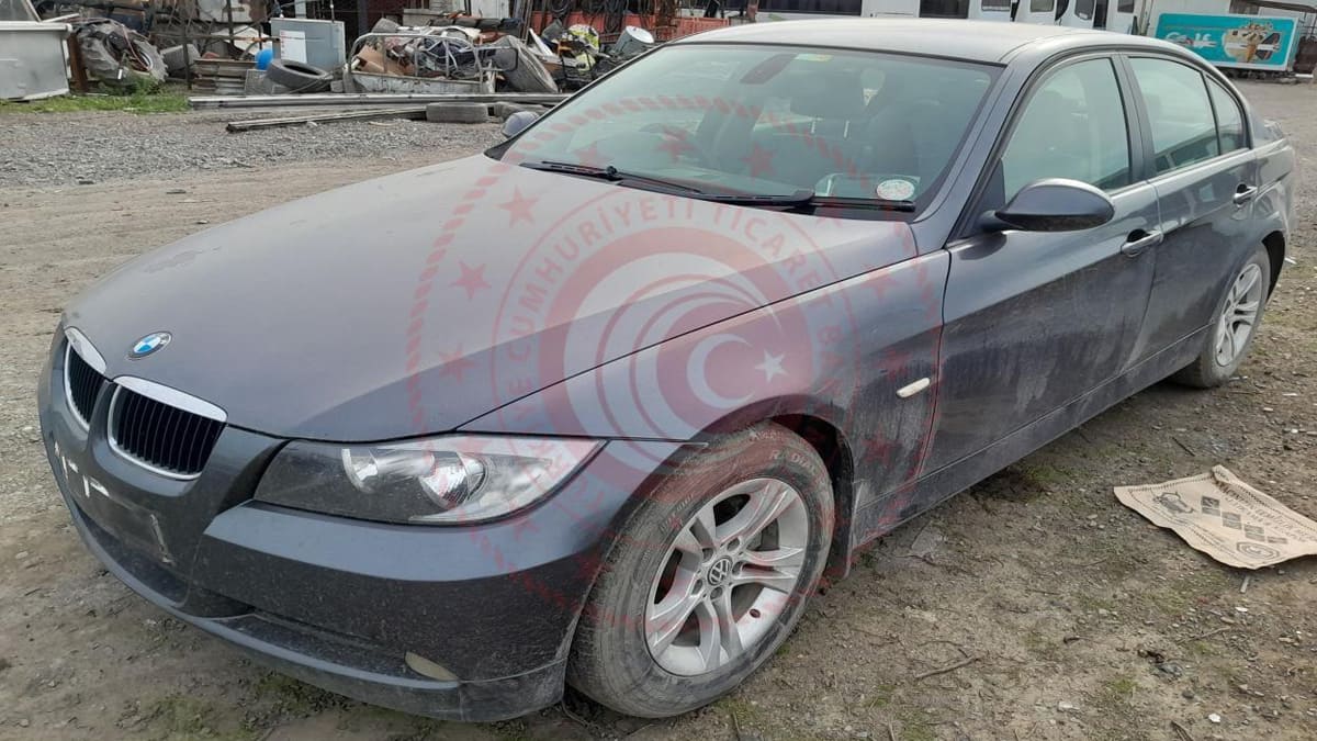 Gümrükte Satışa Çıkarılan Uygun Fiyatlı İkinci El Araçlar 9 2006 BMW 3.20d