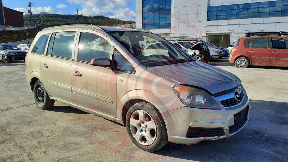 Gümrükte Satışa Çıkarılan Uygun Fiyatlı İkinci El Araçlar 25 2006 OPEL ZAFIRA 1.6