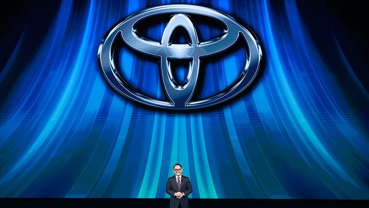 Toyota'nın Lideri: Tam Elektrikli Araçlara Geçiş Çözüm Değil! 3 toyota lideri