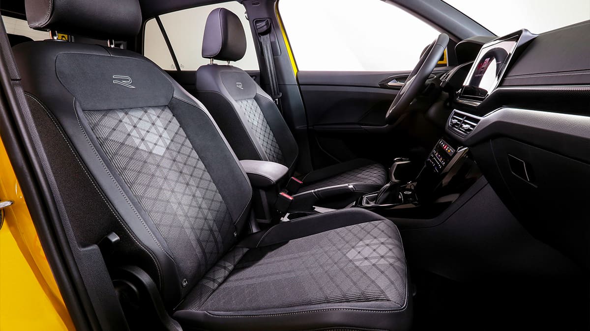 Yenilenen 2024 Volkswagen T-Cross'un Fiyatı ve Özellikleri Açıklandı 5 2024 VW T-Cross kabin